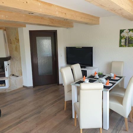 Saechsische-Schweiz-Ferienhaus-Wohnung-1-Mit-Elbblick-Sauna-Und-Kamin เคอนิกชไตน์ อัน แดร์ เอลเบอ ภายนอก รูปภาพ