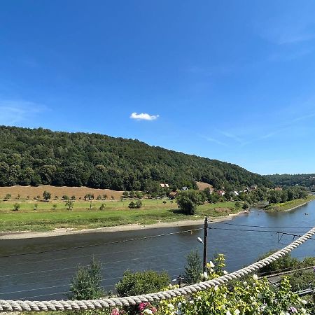 Saechsische-Schweiz-Ferienhaus-Wohnung-1-Mit-Elbblick-Sauna-Und-Kamin เคอนิกชไตน์ อัน แดร์ เอลเบอ ภายนอก รูปภาพ