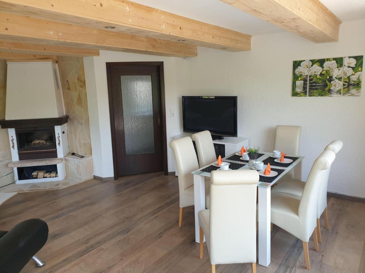 Saechsische-Schweiz-Ferienhaus-Wohnung-1-Mit-Elbblick-Sauna-Und-Kamin เคอนิกชไตน์ อัน แดร์ เอลเบอ ภายนอก รูปภาพ