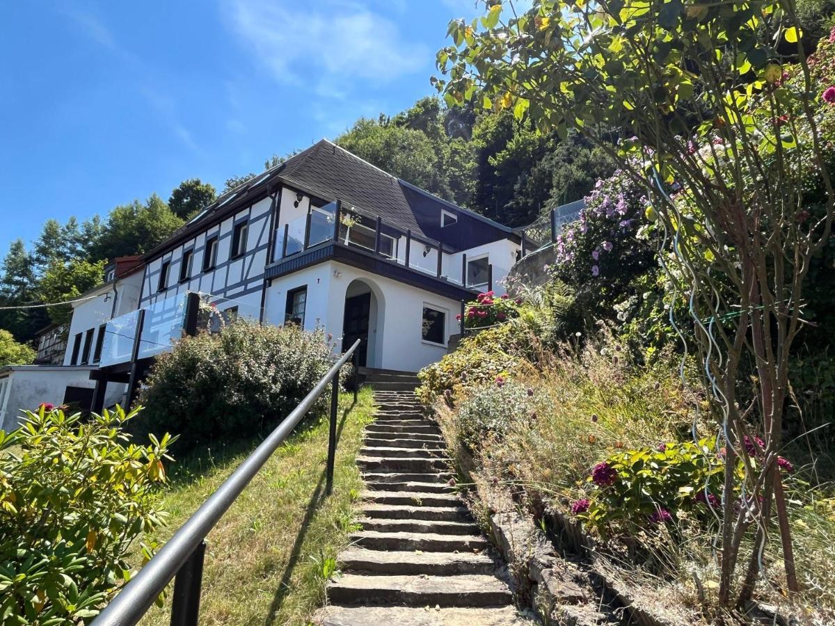 Saechsische-Schweiz-Ferienhaus-Wohnung-1-Mit-Elbblick-Sauna-Und-Kamin เคอนิกชไตน์ อัน แดร์ เอลเบอ ภายนอก รูปภาพ